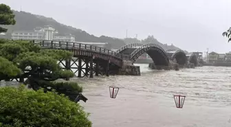 Japonya'daki Nanmadol Tayfunu'nda 1 kişi öldü