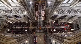 Kraliçe Elizabeth için Westminster Abbey'de cenaze töreni düzenlendi