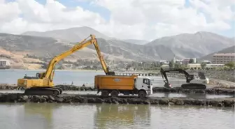 Van gündem haberi | Van Gölü'nün Tatvan sahilinde 10 bin metreküp dip çamuru çıkarıldı