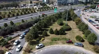Kuyumcukent'te otopark aidatına yüzde 120 zam geldi! Çalışanlar araçlarını yol kenarlarına park etti