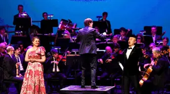 Yeni Zelanda'daki Doğu Batı'yla Buluşuyor Konseri