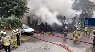 Son dakika haber! Beykoz'da yangında mahsur kalan yaşlı kadını ve oğlunu itfaiye kurtardı