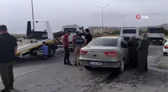 Polis memuru kazada yara almadan kurtulan yaşlı adamla böyle ilgilendi