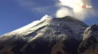 Popocatepetl Yanardağı'nda 24 saatte 7 patlama