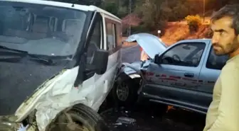 Derecik'te trafik kazası: 2 yaralı