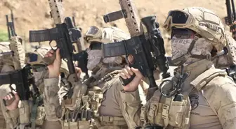 Üstün cesaret ve feragat beratına sahipler! 3 dakikada operasyona hazır olacak şekilde eğitiliyorlar