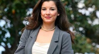 İrem Altuğ kimdir, kaç yaşında? İrem Altuğ hangi yapımlarda yer aldı? İrem Altuğ hayatı ve biyografisi!