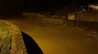 Zonguldak'ta sağanak nedeniyle Ilıksu Deresi taştı