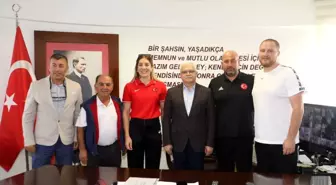 Balıkesir spor: Şampiyon güreşçi Yasemin Adar Yiğit Burhaniye'ye konuk oldu