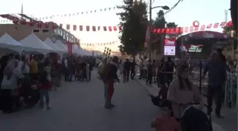 Nar Festivalinde Bakan Soylu'ya yarış atı hediye edildi