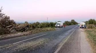 Son dakika haber... Tire'de kamyon traktöre arkadan çarptı: 1 ölü, 1 yaralı