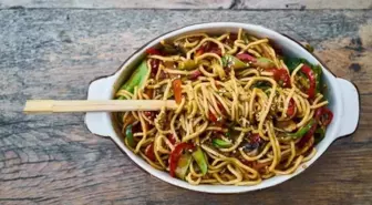 Noodle tarifi! Masterchef Singapur Noodle nedir, nasıl yapılır? Noodle için gerekli malzemeler nelerdir? Noodle hangi ülkeye ait?