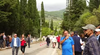 Son dakika haberleri! Tuncel Kurtiz Ölümünün 9. Yılında Mezarı Başında Anıldı