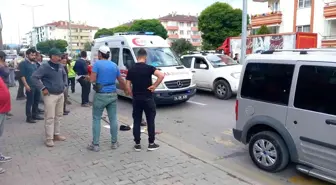 Geri geri gelen hafif ticari aracın çarptığı yaşlı adam ağır yaralandı