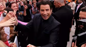 Ünlülerin tarikatı Scientoloji'nin eski yöneticisi: John Travolta masörüyle öpüştü