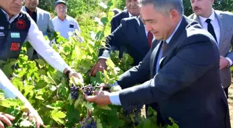 Vali Buhara, Pekmezci köyü sakinleriyle bir araya geldi