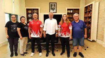 Başkan Sözen Kick Boks şampiyonunu ağırladı