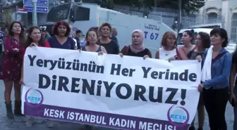 Son dakika haberi! Kesk Üyesi Kadınlar, Masha Amini'nin Ölümünü İran Başkonsolosluğu Önünde Protesto Etti