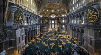 Ayasofya Camisi yeni imamı kim oldu? Prof. Dr. Mehmet Emin Ay kimdir?