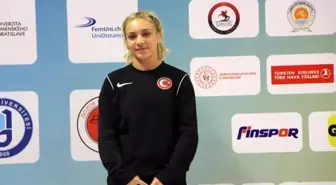 Düzce spor haberi: Düzce Üniversitesi öğrencisi Emine Çakmak dünya şampiyonu oldu