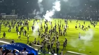 Futbol maçında korkunç izdiham! 174 kişi hayatını kaybetti