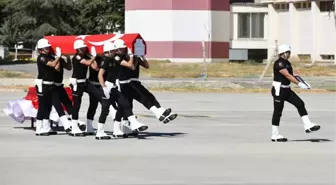 Fırat Kalkanı Harekatı bölgesinde 1 özel harekat polisi şehit oldu