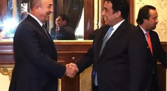 Bakan Çavuşoğlu, Libya Başkanlık Konseyi Başkanı el-Menfi ile görüştü