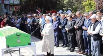 Son dakika haber! Bakan Özer, Bakan Yardımcısı Yılmaz'ın annesinin cenazesine katıldı
