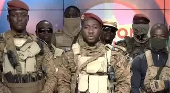 Burkina Faso'da darbeyle görevine son verilen Yarbay Damiba, Togo'ya sığındı