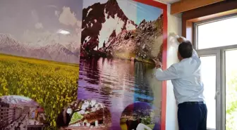 Müdür Demir eline fırçayı alıp zabıta odasını boyadı