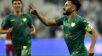 Bursaspor'un tecrübeli futbolcusu Enver Cenk Şahin sakatlandı