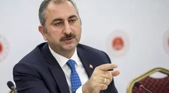 Eski Adalet Bakanı Abdülhamit Gül, CHP lideri Kılıçdaroğlu'nun başörtüsü teklifine olumlu yanıt verdi