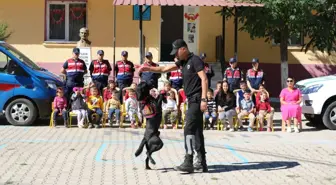 Son dakika haberleri | Muğla'da jandarma ekipleri arama kurtarma köpeğiyle öğrencilere gösteri yaptı