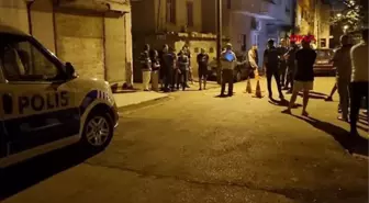 ADANA-SOKAKTA YÜRÜRKEN SİLAHLI SALDIRIDA AĞIR YARALANDI