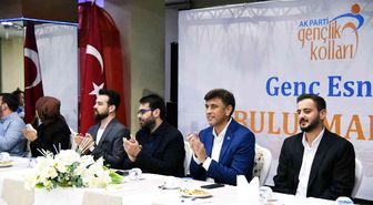 AK Parti Eskişehir İl Başkan Zihni Çalışkan, genç esnafla buluştu