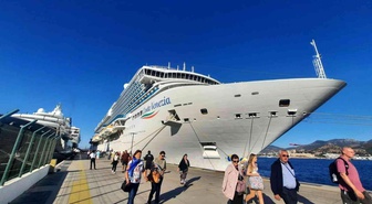 Muğla haber: Yolcu gemileri Bodrum'da can suyu oluyor