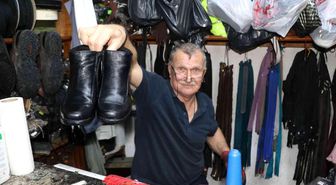 Babadan kalma ayakkabı tamirciliği mesleğini yaşatıyor