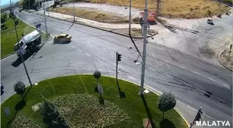 Son dakika haberi | Dört kişinin yaralandığı feci kaza kameraya yansıdı