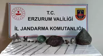 Erzurum haberi... Erzurum'da bir araçta 19 parça tarihi eser ele geçirildi