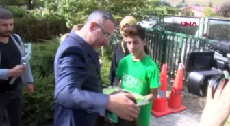 Bakan Kasapoğlu, serebral palsili çocuklarla buluştu