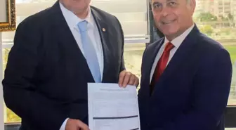 Başkan Yılmaz mazbatasını aldı