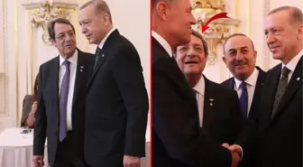 Her fotoğrafta o var! Erdoğan'la sohbet edebilmek için zirve boyunca peşinden ayrılmadı