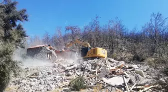 Kaçak yapıların yıkımı sürüyor