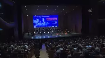 Tenor Murat Karahan ile Letonyalı soprano Kristine Opolais, AKM'de konser verdi