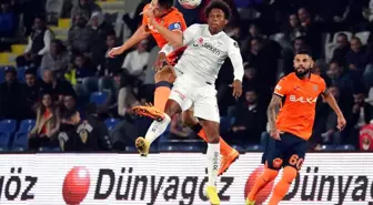 Spor Toto Süper Lig: Başakşehir: 0 Sivasspor: 1 (İlk yarı)