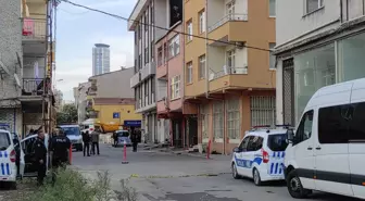 Kadıköy'de patlama meydana gelen binanın yıkımına başlandı