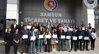 Kursiyerlerin sertifika heyecanı