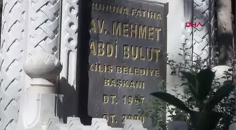 MERHUM BELEDİYE BAŞKANI ABDİ BULUT MEZARI BAŞINDA ANILDI
