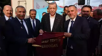Stadyum için taraftar imzaları Cumhurbaşkanına teslim edildi