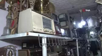 Antika tutkunu esnaf, biriktirdiği binlerce eser ile müze açmak istiyor